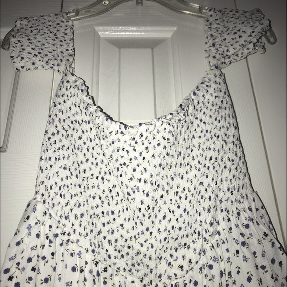 Pacsun Floral Romper - Picture 3 of 3